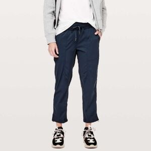 Lululemon Women's Dance Studio Crop  25" True Navy Size 8